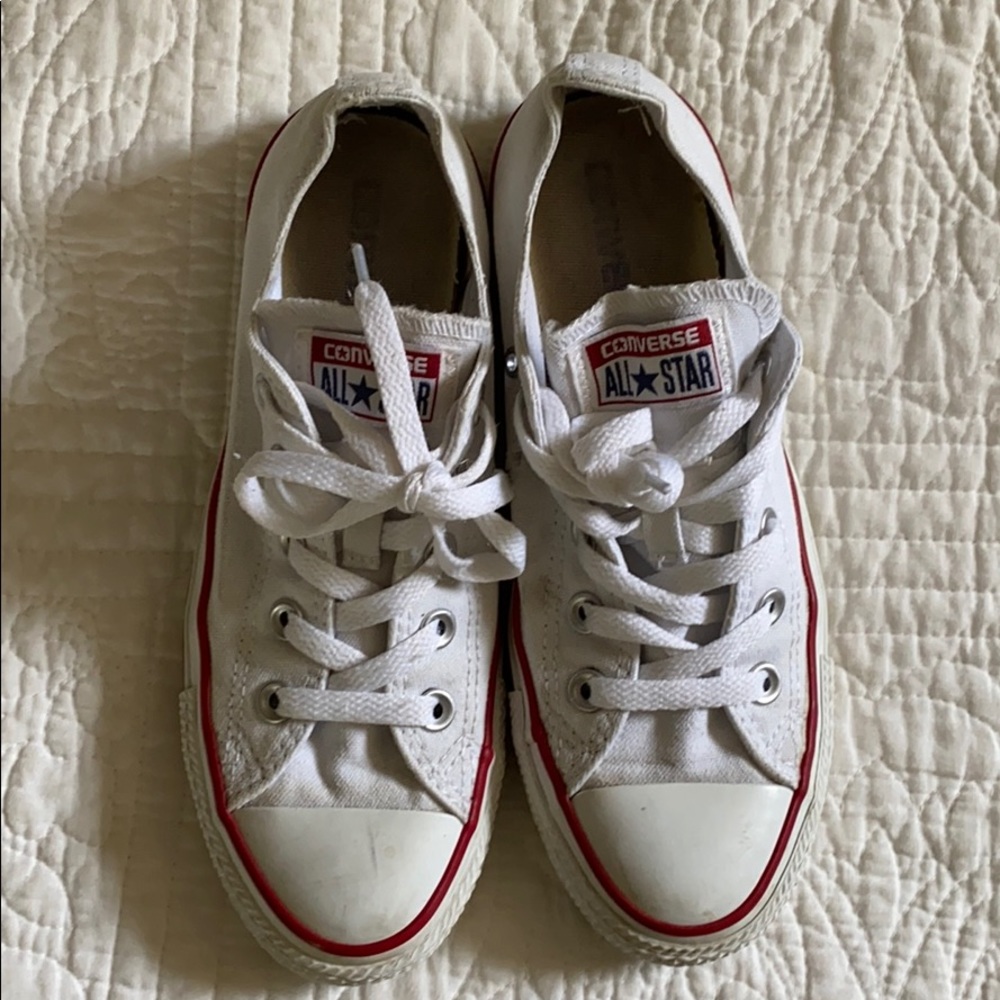Converse tennis shoes